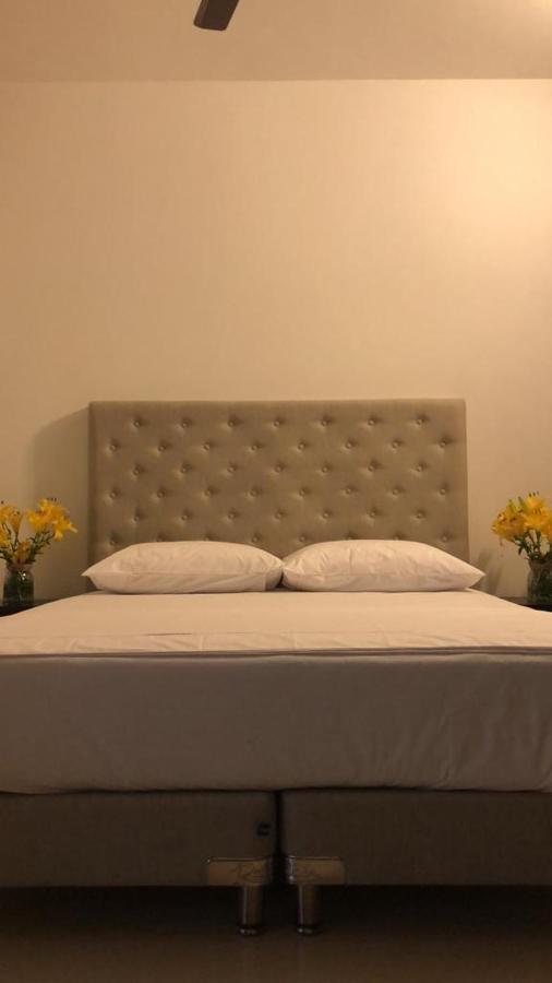 Hotel Kaluwala Некоклі Екстер'єр фото