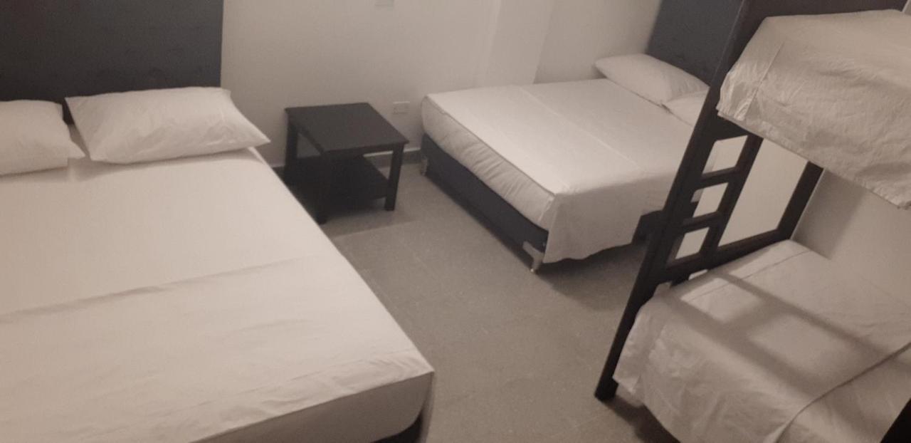 Hotel Kaluwala Некоклі Екстер'єр фото